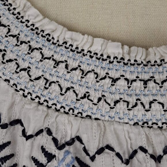 Westport Size Large White Cotton Blouse Smocked Neckline Blue Embroidery Eyelet - Picture 3 of 14